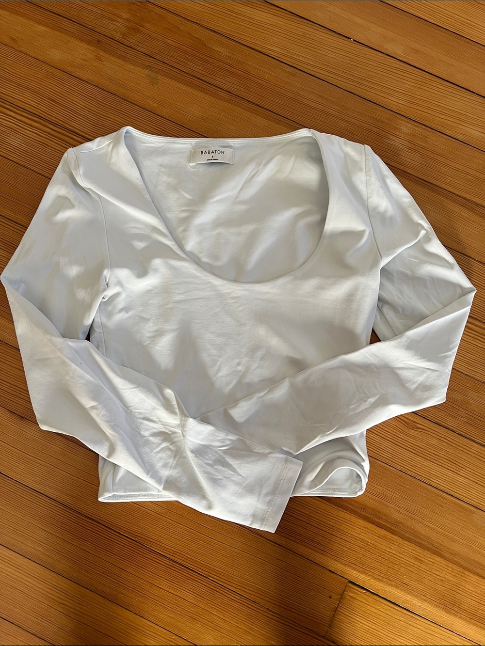 Babaton White Scoop Neck Long Sleeve Tee